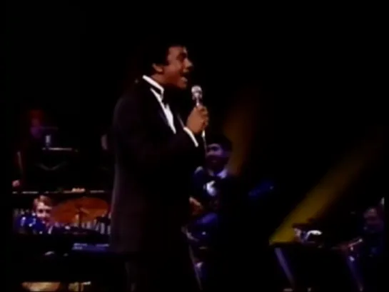 Johnny Mathis  — I Believe In Love • Live in Chicago