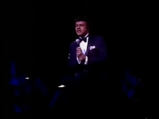 Johnny Mathis  — Chances Are • Live in Chicago