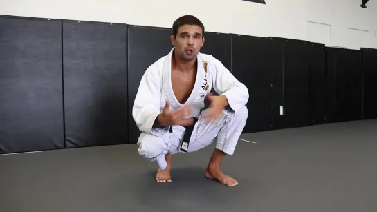 Thomas Lisboa - How To Do A Proper BJJ Shoulder Roll #bjf_drills