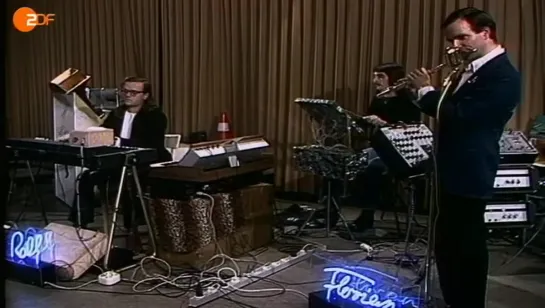 Kraftwerk - Tanzmusik (1973) @ ZDF Studio