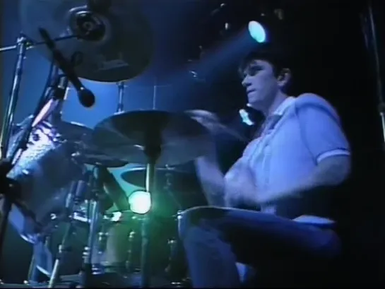 The Smiths — Hand In Glove • Hamburg Knows I‘m Miserable Now (Live In Hamburg, 6 May 1984)