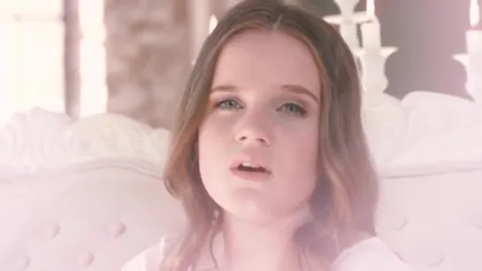 Amira Willighagen - In The Stars