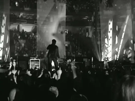 U2 — New York • Elevation 2001 U2 Live From Boston