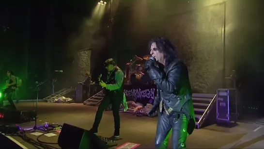 Alice Cooper — Poison • Download Festival, Donington Park, Leicestershire, UK, 2011-06-11