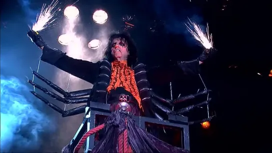 Alice Cooper — The Black Widow • Halloween Night of Fear (2011)