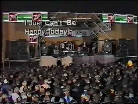 The Damned — I Just Cant Be Happy Today • Rymrock Festival, Korin 20061981