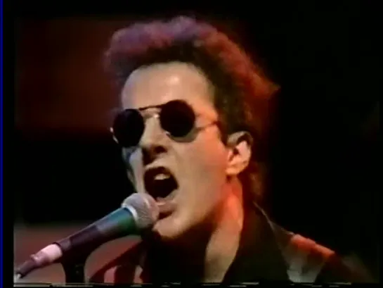 The Clash — Tommy Gun • On TV Vol .1