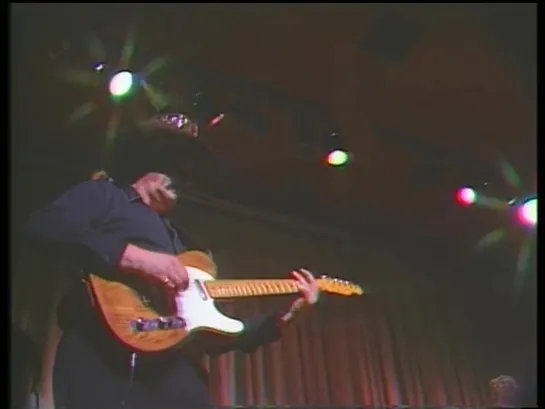 The Ventures — Stars On Guitars • (In Concert) Hawaii Five-O