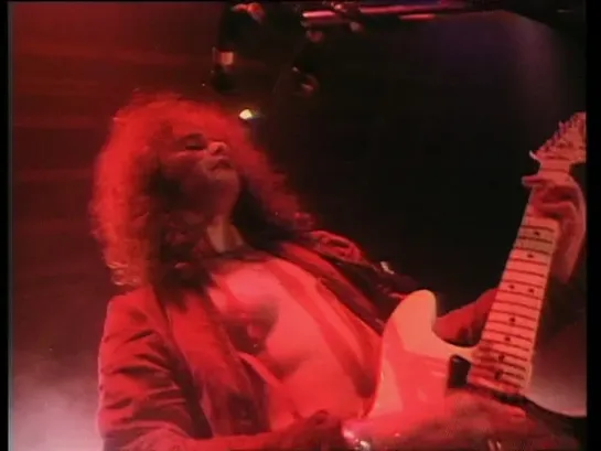 Thin Lizzy – Dancing In The Moonlight (Live)