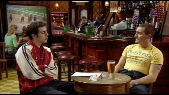 Две пинты лагера и упаковка чипсов / Two Pints of Lager and a Packet of Crisps S06E02