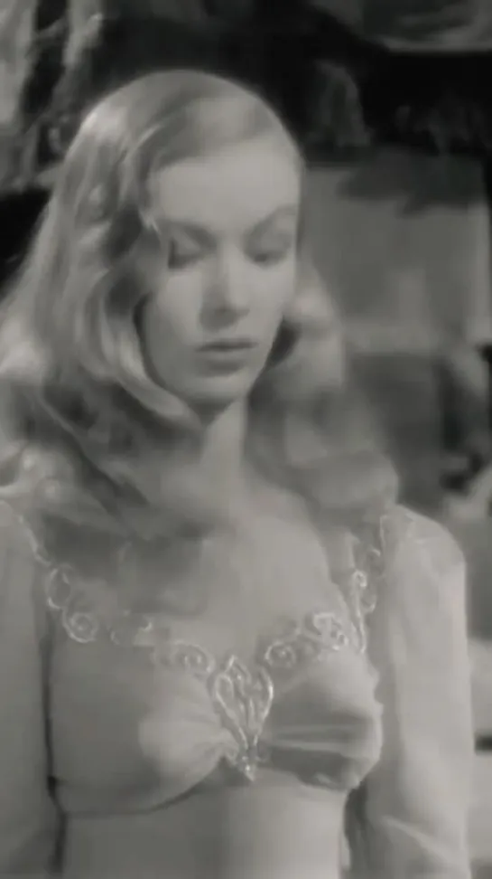 Veronica Lake @ I Married a Witch (1942)