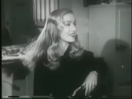 Veronica Lake - Hair Style for Safety WWII