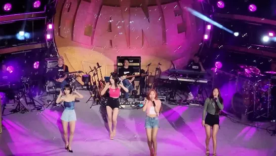 [FANCAM] 220604 SOYOU & VIVIZ - Shake it @ 2022 B.N.F Festival