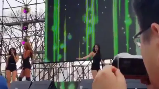 [FANCAM] 170408 SISTAR - Ma Boy  @ Lotte Music Festival in Seokcheon