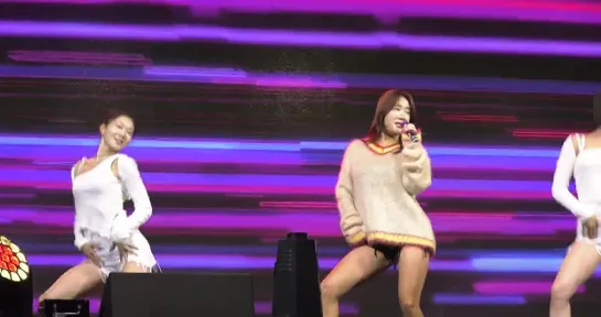 [FANCAM] 231021 SOYOU - Shake It @ Bbangbbang Day Cheonan 2023