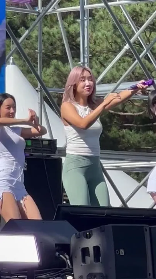 [FANCAM] 230924 SOYOU - Touch My Body @ 2023 Run Your Way