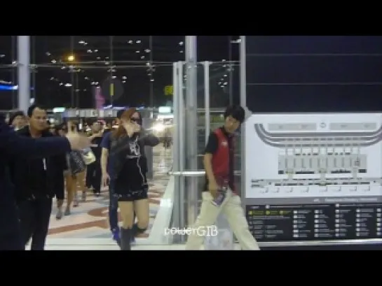 [Fancam] 130317 Sistar at Suvarnabhumi airport [Back to Korea]