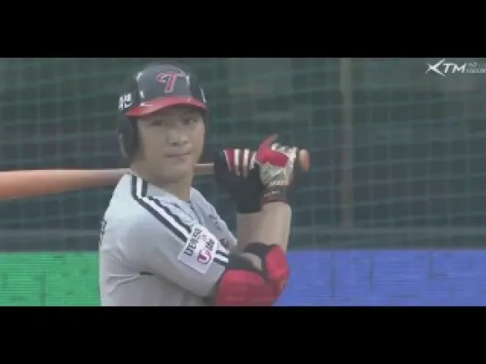 130728 SoYou @ 2013 Korea Yakult Seven Pro Baseball (두산 vs LG)