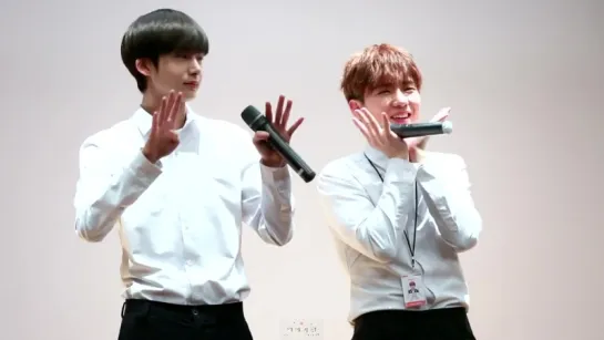 [FC|VK][13.12.2015] Monsta X Fansign Yongsan (Hyungwon,Kihyun)