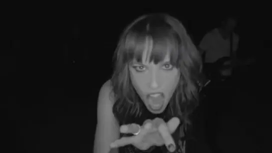 Halestorm - Love Bites (So Do I)