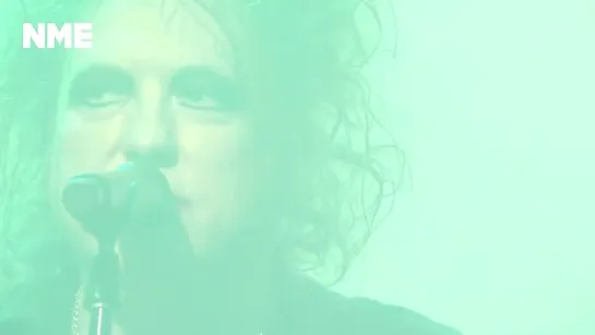 Chvrches / Robert Smith. How Not To Drown. LIVE - NME Awards 2022