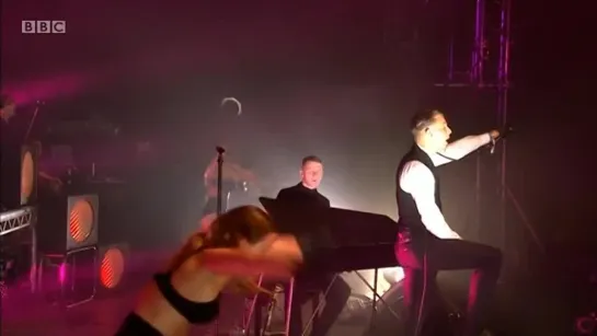 Hurts. Glastonbury 2013. HD