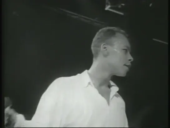 Fine Young Cannibals - I'm Not The Man I Used To Be (Live)