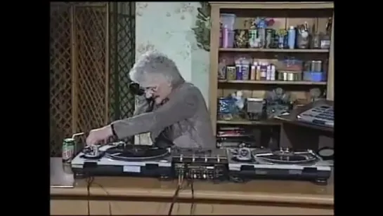 DJ's... How to do a mashup. Worth to watch.