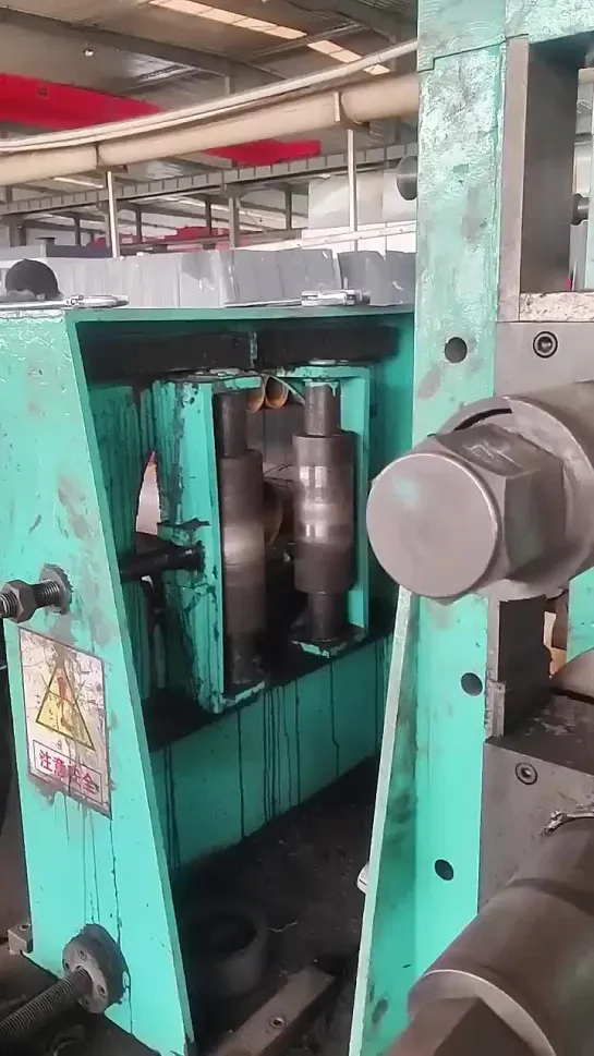 This machine can instantly turn round tubes into square tubes