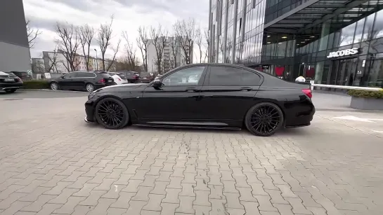 BMW 7 „BLACK7”