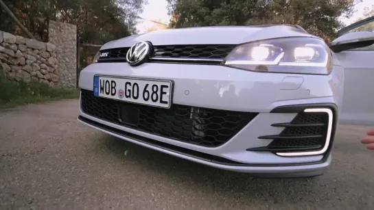 Тест всех версий обновленного VW GOLF - GTE, GTI, R  e-GOLF болиды DTM и GUMPER