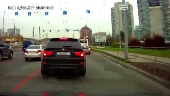 шашки по городу BMW X5M