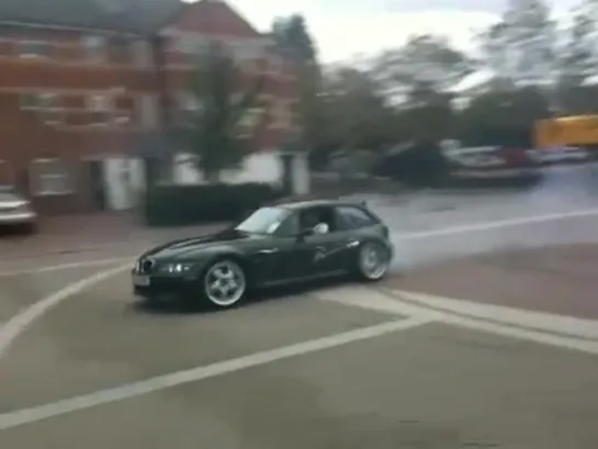 BMW Z3 M Coupe Drifting