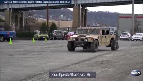 Humvee with reconfigurable wheel-track DARPA GXV-T