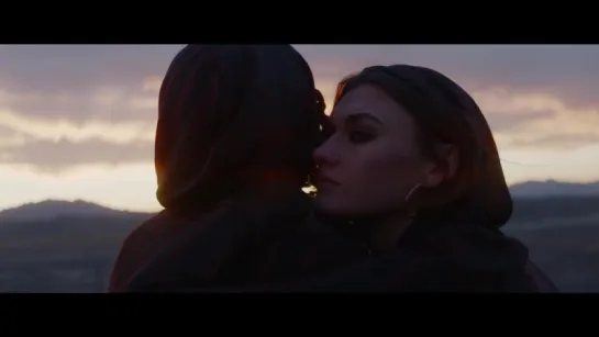 Steve Aoki ft. Louis Tomlinson - Just Hold On (Official Video)