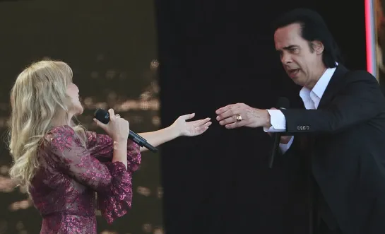 Kylie Minogue & Nick Cave - Where The Wild Roses Grow @ Glastonbury 2019