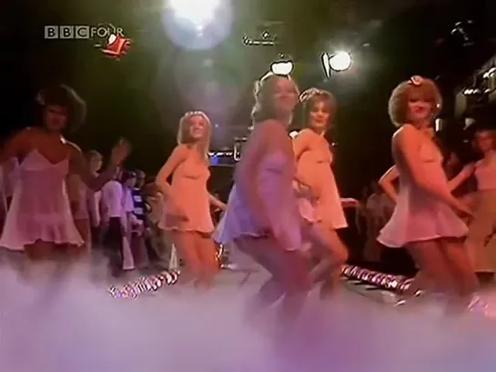 Legs & Co [dance troupe] @ Bee Gees - Night Fever - Top Of The Pops 20.04.1978