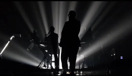 Massive Attack, Elizabeth Fraser - Teardrop @ Zenith, Paris, 11.02.2019