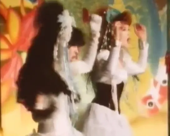 Strawberry Switchblade - Let Her Go (1985)