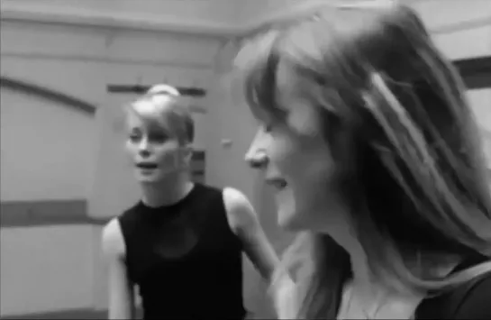 Catherine Deneuve, Françoise Dorléac (répétition) @ Les Demoiselles De Rochefort (Jacques Demy, 1967)