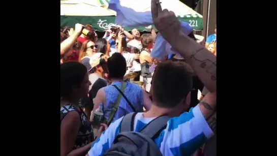 фанаты Уругвая в NYC после Uruguay 2-1 Portugal (30.06.2018)