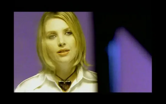 Saint Etienne - Hes On The Phone (1995)