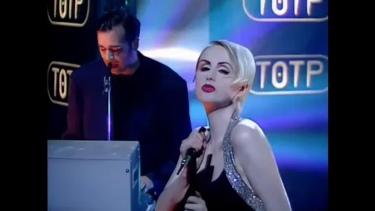 The Human League - One Man in My Heart @ Top Of The Pops, 16.03.1995