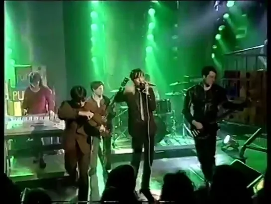 Pulp - Common People @ Top Of The Pops (18.05.1995)