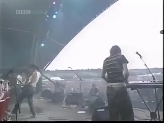 Elastica - Da Da Da @ Glastonbury Festival, 2000