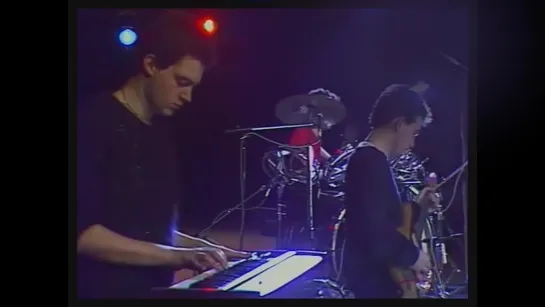 The Cure - A Forest (At Night) @ Théâtre de l'Empire, Paris, 03.12.1979