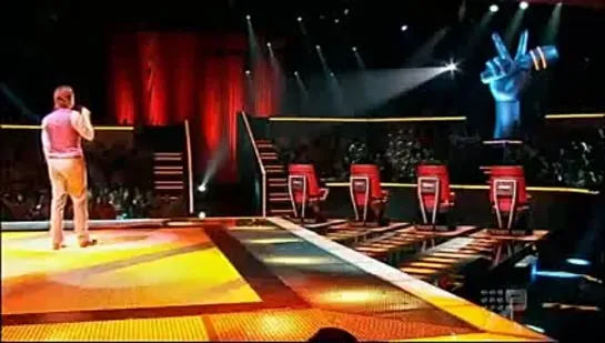 Adam Hoek - Use somebody (The Voice Australia 2012)