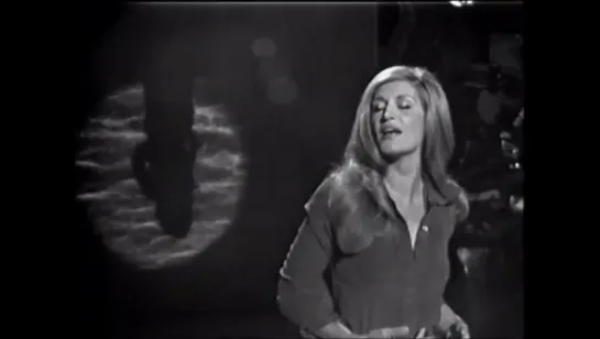 Dalida ♫ Parle plus bas ♪ 1972