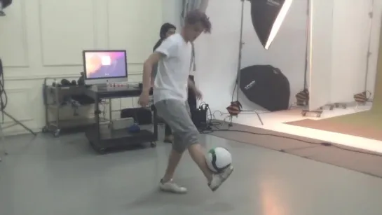 【奔狍小剧场】The Theater of Running Lu_Boss Lu׃ How Can A Good Dean Do Not Have A Gift at Playing Football