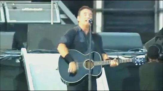 Bruce Springsteen & the E Street Band - Working on the Highway (Live in London, England on 30 June  2013)